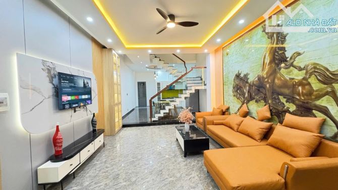 🏡 BÁN NHÀ 3 TẦNG – MẶT TIỀN HUY CẬN- nhỉnh 10 tỷ 2
