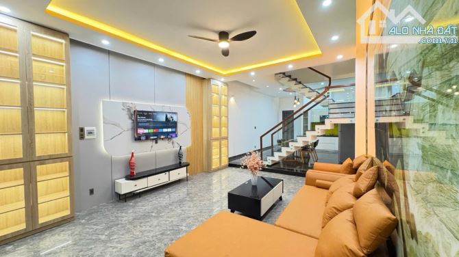 🏡 BÁN NHÀ 3 TẦNG – MẶT TIỀN HUY CẬN- nhỉnh 10 tỷ 5