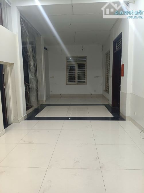 Cho thuê biệt thự kđt Mỹ Đình 200m² 4 tầng giá chỉ 30 triệu/tháng - 3