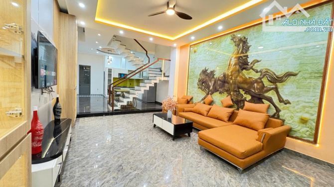 🏡 BÁN NHÀ 3 TẦNG – MẶT TIỀN HUY CẬN- nhỉnh 10 tỷ 3