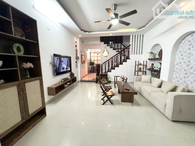 🔥 HOMESTAY NGUYỄN VĂN THOẠI – 3 TẦNG – SÁT BIỂN MỸ KHÊ – DÒNG TIỀN 70–100TR. CHỈ 1X TỶ - 1