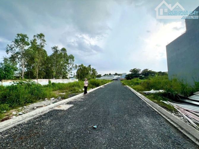 CẦN THU VỐN CHỦ BÁN LÔ ĐẤT TRẢNG DÀI RỘNG 8M XÂY BIỆT THỰ NHÀ VƯỜN SIÊU ĐẸP