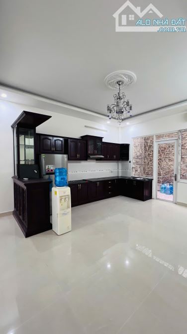 NGUYÊN CĂN - VIEW CÔNG VIÊN Nguyễn Thượng Hiền 5x20m 3 tầng 4pn nội thất cơ bản 27tr - 10