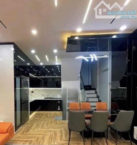 NGUYÊN CĂN 4PN SÂN THƯỢNG-NƠ TRANG LONG-NHÀ ĐẸP 4 TẦNG =-NHÀ ĐẸP 25TR - 1