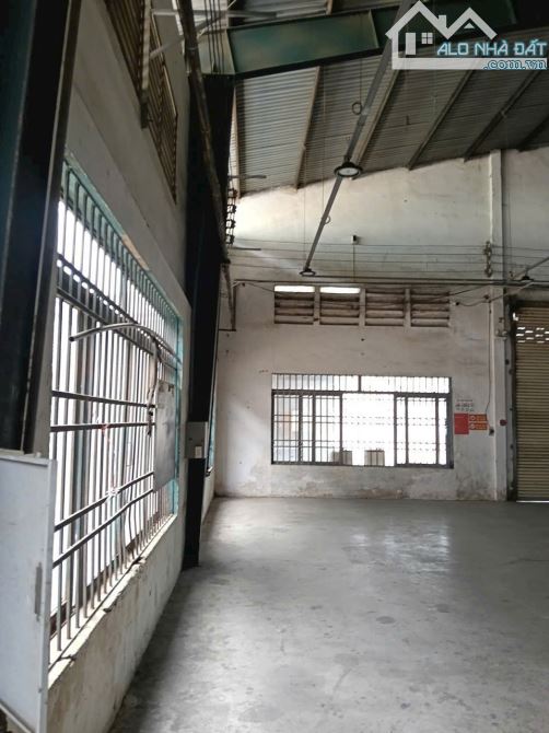 Cho thuê kho xưởng giá rẻ 3000m2 giá 53k/1m2 .ở TP Thuận An, TP.HCM 2