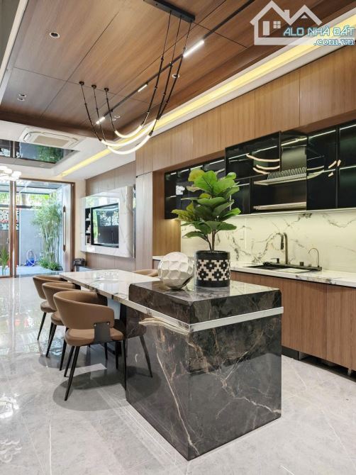 BÁN NHÀ 3 TẦNG THANH LƯƠNG 18, HÒA XUÂN ,ĐÀ NẴNG,100M².GIÁ 9,25TY 4