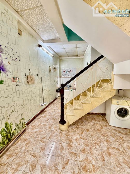 Nhà riêng Tân Kỳ Tân Phú 32m, 2 tầng, có máy lạnh - 1