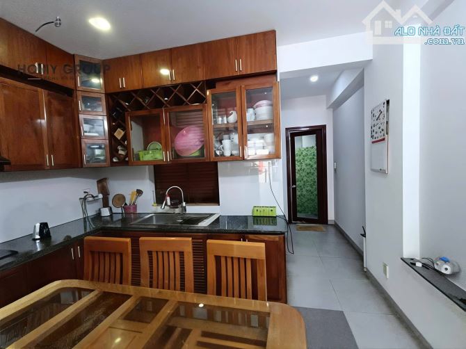 TÔI BÁN GẤP NHÀ SƯ VẠN HẠNH , QUẬN 10. GIÁ:4,45TỶ/65,8m2.SỔ SẴN. ĐANG CHO THUÊ 22TRIỆU/TH - 4