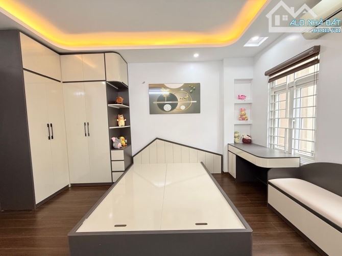 Cho thuê căn góc 68m2, full nội thất đẹp tầng trung tòa Rice City Tây Nam Linh Đàm 4
