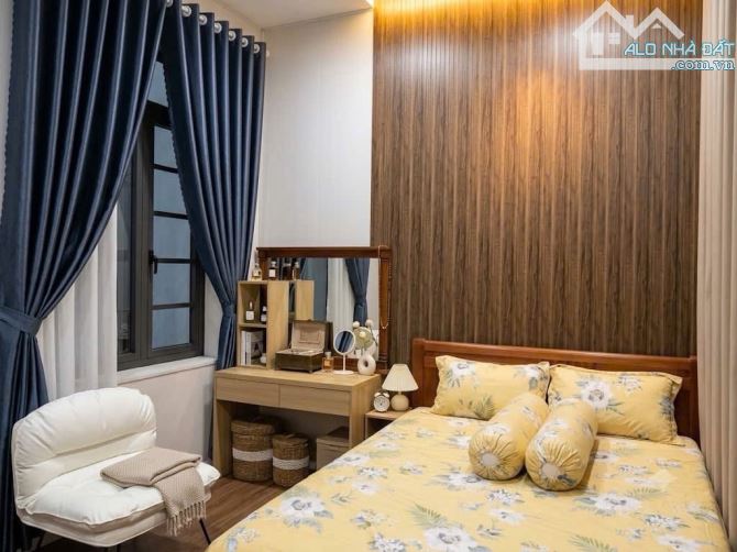 🔥 NHÀ 2 TẦNG - 5PN – VỈA HÈ 4M – ĐƯỜNG 7,5M, HÒA CƯỜNG NAM 🔥 4