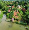 Chỉ 2 tỷ xxx sở hữu quỹ đất đẹp view hồ, nhà gỗ sẵn, mặt tiền đường bê tông, đường quy