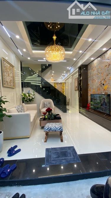 Cho Thuê Nhà Nguyên Căn -Phố Hoàng Mai -Quận Hoàng Mai -DT -45 m2-4 TẦNG -4 Ngủ 2