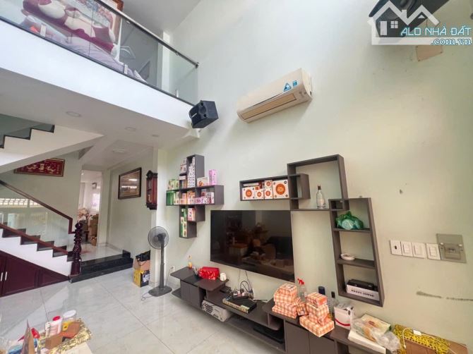 Nhà thờ Nam Hải - Phạm Hùng - Q.8 - 66m2 - 9 tỷ 3 - 4