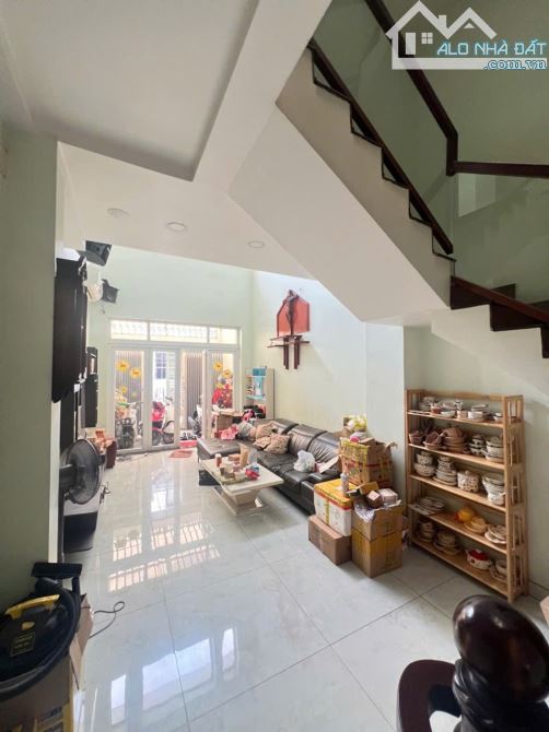 Nhà thờ Nam Hải - Phạm Hùng - Q.8 - 66m2 - 9 tỷ 3 - 5