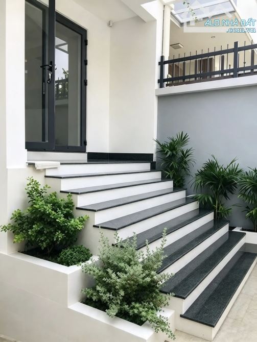 VILLA XÂY MỚI NGAY MẶT TIỀN NGUYỄN ĐĂNG GIAI, QUẬN 2. CHÀO BÁN: 6,99 Tỷ/ CN:126m2 (7x18m) - 1