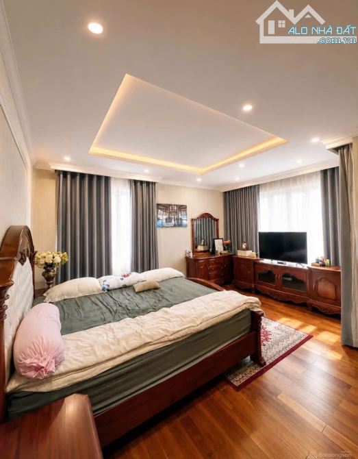 Chủ cần bán nhà Mặt tiền đường Phạm Văn Nghị, Q7(DTCN hơn 104m2). Chốt giá 5tỷ380 4
