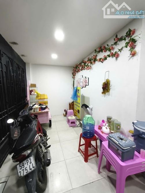 Chỉ 8,2 triệu- CHO THUÊ KIOT - TẠI MTKD Chu Văn An- Ngang khủng 6,7m- 1PN- 1WC 3