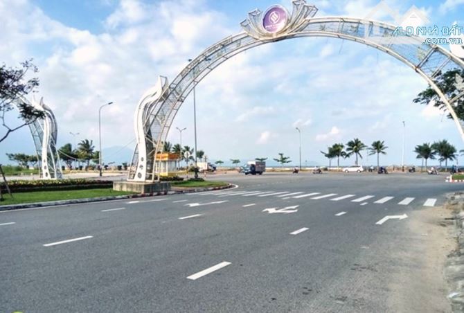 CHỈ 6.95 TỶ CÓ NHÀ 100M² MẶT TIỀN ĐƯỜNG 10.5M ĐỐI DIỆN QUẢNG TRƯỜNG LIÊN CHIỂU
