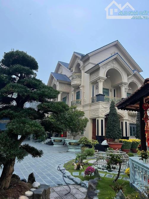 Bán nhà đường(7,5m) Trần Văn Dư trung tâm phố du lịch biển An Thương. Dt 15m x 15m. 2