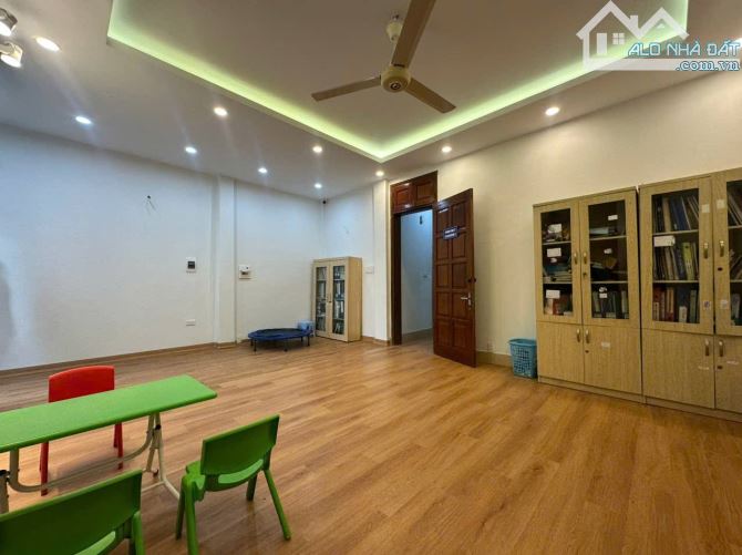 NHÀ PHÂN LÔ SÁT PHỐ 31 TỶ 75m 5 TẦNG MT 6,3 VỈA HÈ Ô TÔ TRÁNH KINH DOANH VÕNG THỊ TÂY HỒ