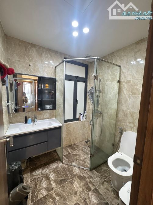 Bán căn hộ Toà A2 Sky Central 176 Định Công căn góc tầng 16, sổ 88m2 x 3 ngủ. Giá 9.3 tỷ