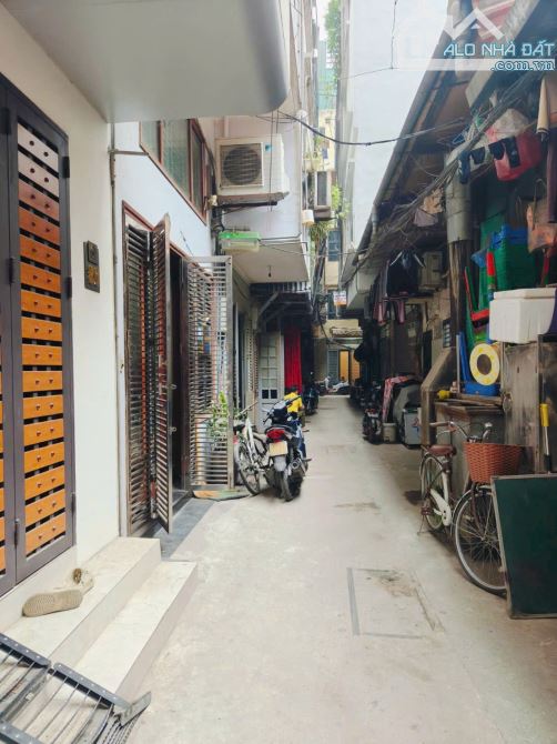 Cần bán phân lô Tôn Đức Thắng, ngõ thông oto tránh 15m, dân xây 30m2 x 6 tầng. Giá 9.9 tỷ