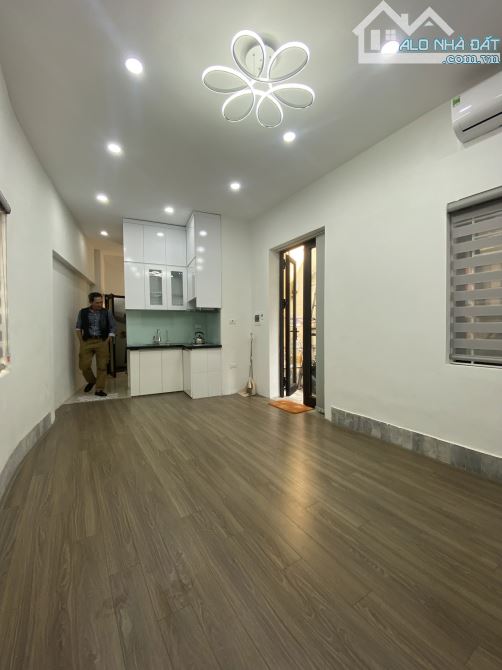 Bán nhà trung tâm Hoàn Kiếm- ba bước ra phố - cực hiếm nhà bán- nhà đẹp - mặt tiền rộng- -