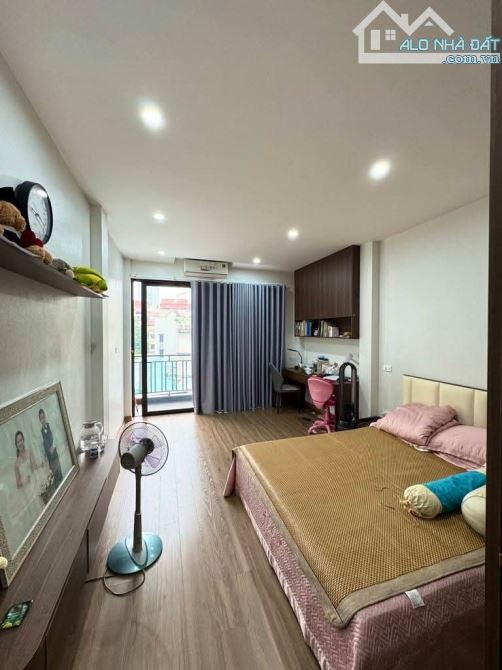 LẠC LONG QUÂN VỊ TRÍ ĐẸP –GARA OTO KINH DOANH ĐỈNH – HÀNG HIẾM TRONG TẦM GIÁ DT 51 M2