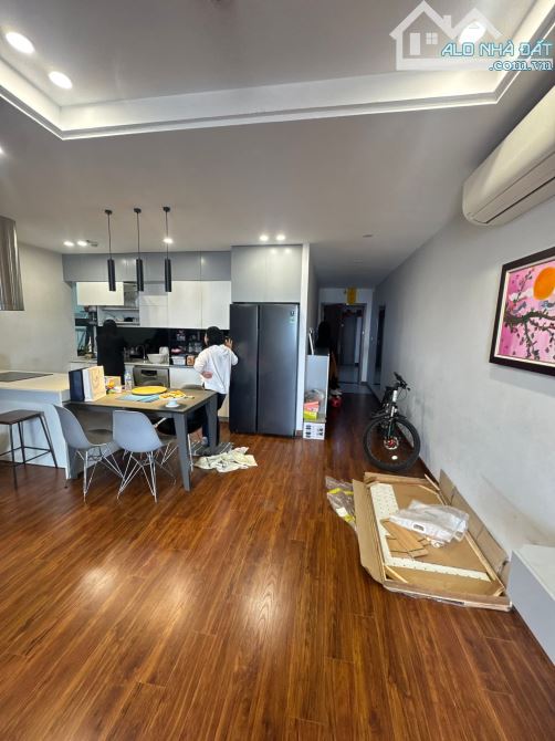 Bán căn hộ Toà A2 Sky Central 176 Định Công căn góc tầng 16, sổ 88m2 x 3 ngủ. Giá 9.3 tỷ