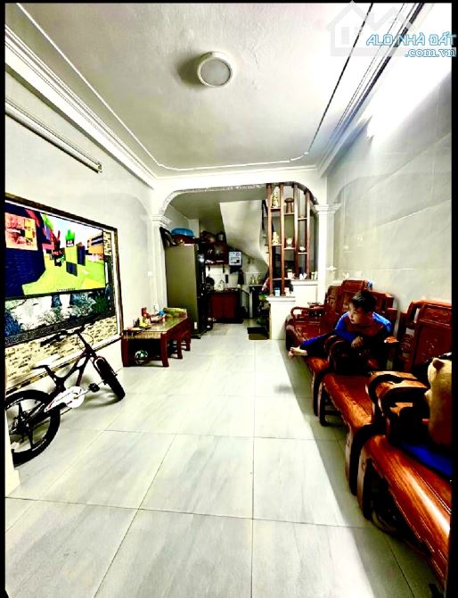 BÁN NHÀ ĐƯỜNG MỚI THỊNH LIỆT - QUẬN UỶ (Cũ) THÔNG TAM TRINH - ĐỀN LỪ - HOÀNG MAI