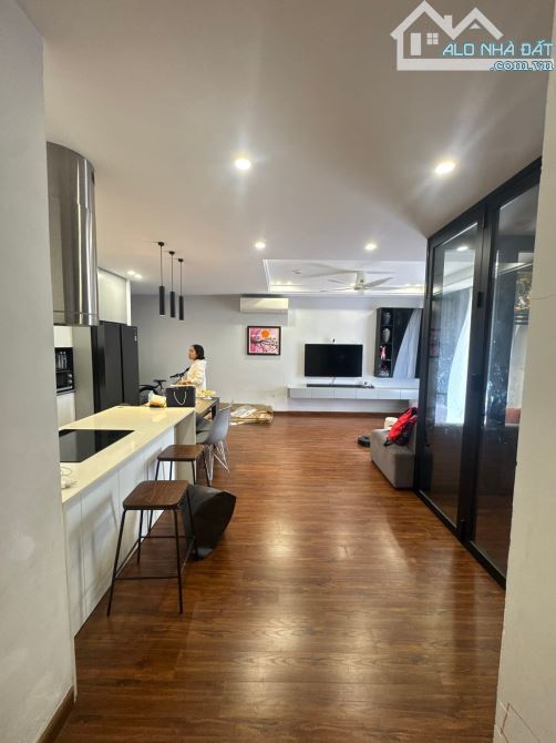 Bán căn hộ Toà A2 Sky Central 176 Định Công căn góc tầng 16, sổ 88m2 x 3 ngủ. Giá 9.3 tỷ