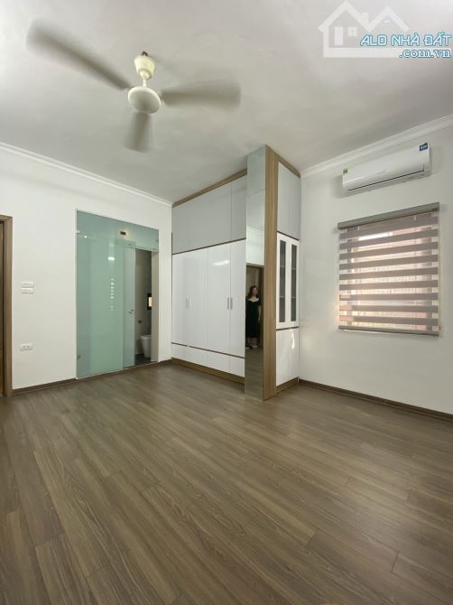 Bán nhà trung tâm Hoàn Kiếm- ba bước ra phố - cực hiếm nhà bán- nhà đẹp - mặt tiền rộng- -