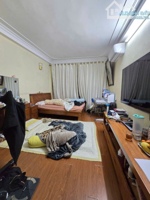 Cần bán phân lô Tôn Đức Thắng, ngõ thông oto tránh 15m, dân xây 30m2 x 6 tầng. Giá 9.9 tỷ