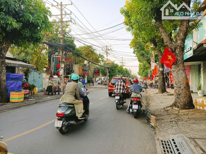 Mặt Tiền Nguyễn Văn Quá Nhà 5Tầng -DT:106m2, Dòng tiền 20Triệu/tháng-Giá 16,4 t.ỉ.