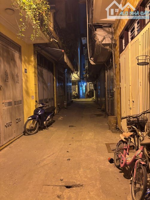 BÁN MẢNH ĐẤT Ở SIÊU ĐẸP TẠI CẦU GIẤY, NGÕ RỘNG 3M, 53M2, MT 5M, 10.5 TỶ