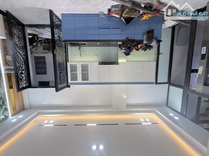 CHÍNH CHỦ CẦN BÁN nhỉnh 9 tỷ 43m2 x5 tầng thang máy, ra đường 3 ô tô tránh 50m