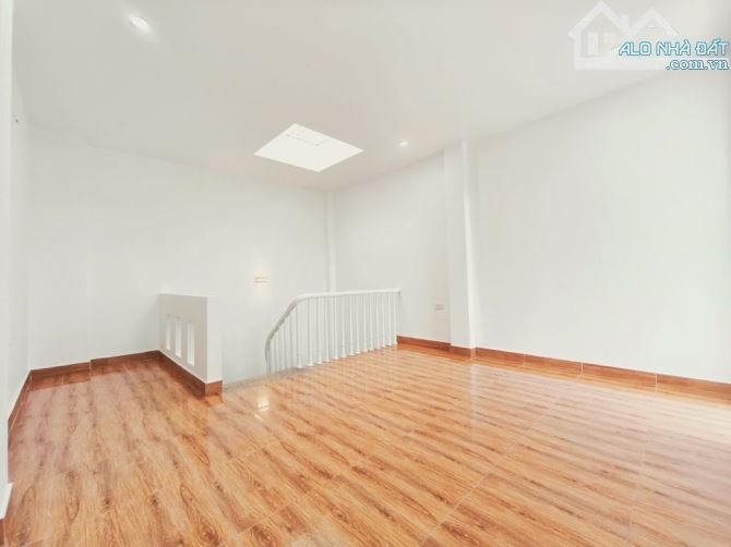 Trần Đại Nghĩa- 34m- 5 tầng - giá chào 9.25 tỷ