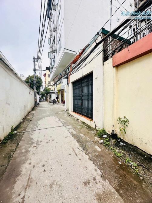 BÁN MẢNH ĐẤT Ở SIÊU ĐẸP TẠI CẦU GIẤY, NGÕ RỘNG 3M, 53M2, MT 5M, 10.5 TỶ