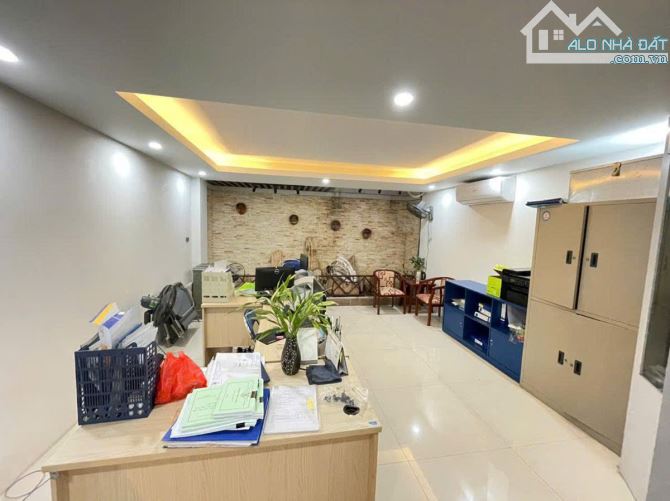 Bán nhà mặt phố Quan Nhân, Thanh Xuân, 96m2*5 tầng thang máy, MT 5.5m, hai thoáng, 22.8 tỷ