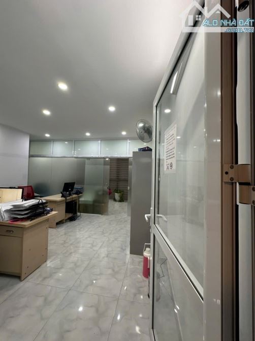 Bán nhà ven hồ Phương Mai - 7 tầng thang máy - kinh doanh đỉnh