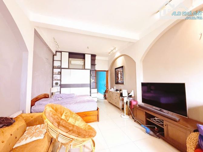 Mặt Tiền Nguyễn Văn Quá Nhà 5Tầng -DT:106m2, Dòng tiền 20Triệu/tháng-Giá 16,4 t.ỉ. - 5