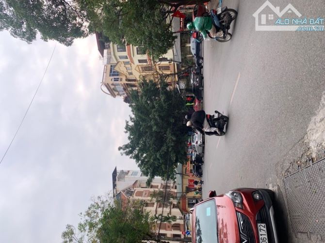 Nhà ngõ phân lô ĐẶNG THUỲ TRÂM -CẦU GIẤY 70m -mt4m-sâu1823tỉ