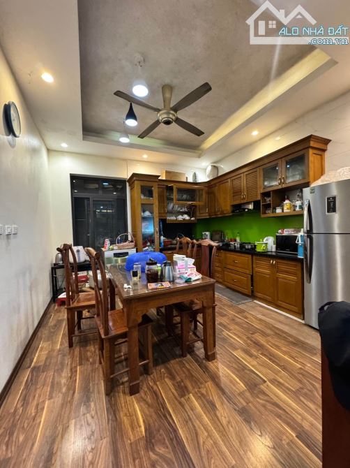 BÁN NHÀ MẶT PHỐ NHẬT CHIÊU TÂY HỒ DT 60M 5 T VỊ TRÍ SIÊU ĐẸP NHÀ DÂN XÂY CHẮC CHẮN