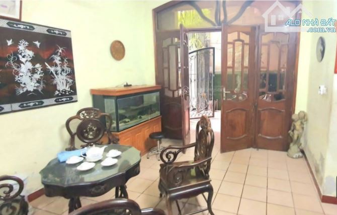 NHÀ PHỐ LÝ NAM ĐẾ – PHÂN KHÚC SIÊU HIẾM – NGÕ NÔNG – 3 MẶT THOÁNG – 110M² QUYỀN LỰC