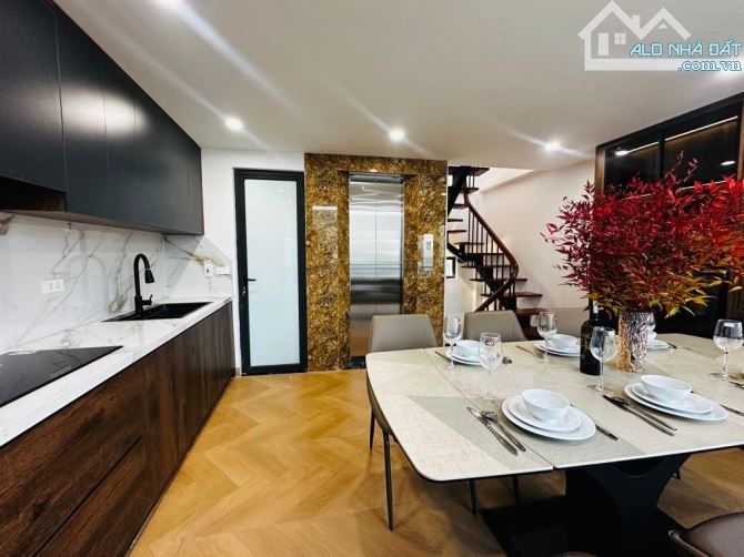 Bán nhà 6 tầng thang máy phố Thanh Nhàn - Võ Thị Sáu 35m2 cách Công Viên Tuổi trẻ 80m