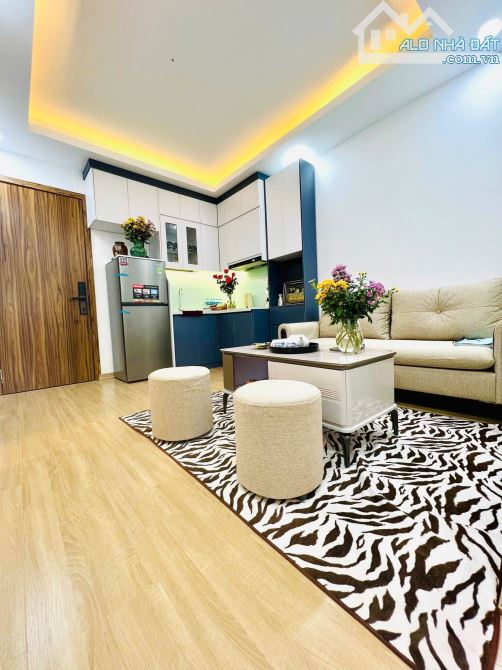 Nhà Đẹp Ở Luôn Hoàng Quốc Việt, Cầu Giấy 65m, giá 3.98 tỷ.