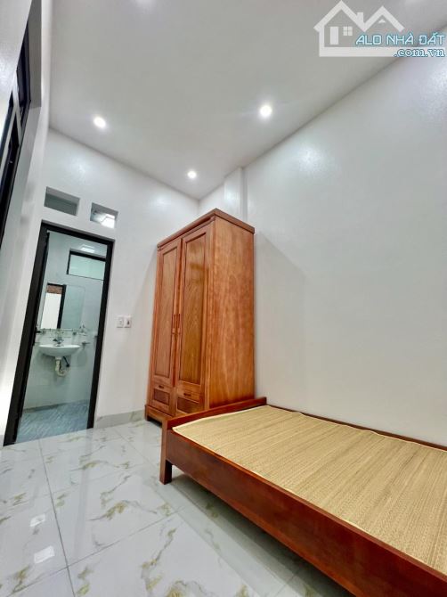 MẶT PHỐ GIẢI PHÓNG HOÀNG MAI 75M 27,9 TỶ 5 TẦNG 9P KHÉP KÍN KINH DOANH SẦM UÂT NGÀY ĐÊM