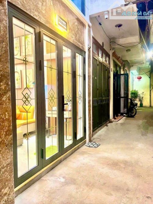 NHÀ HOÀNG HOA THÁM,TÂY HỒ, 36M2×5T, THANG MÁY, NGÕ NÔNG