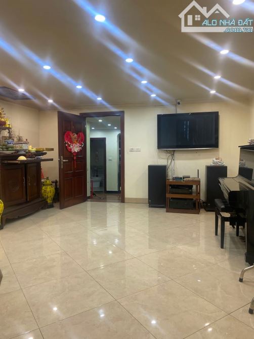 TẠ HIỆN – LÔ GÓC NGÃ TƯ QUỐC TẾ – DÒNG TIỀN KHỦNG – SIÊU PHẨM PHỐ CỔ