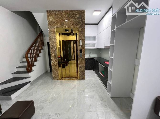 Bán nhà phố Minh Khai-Nguyễn Văn Viên (gần timecity) 5 tầng thang máy 3 ngủ 40m2 TT Hai Bà